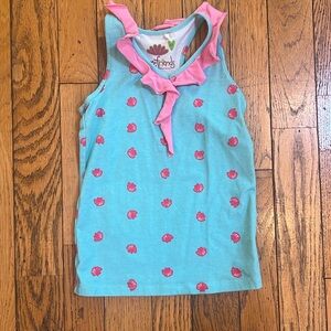 Three Friends size 6x tank. Stain on back see pictures